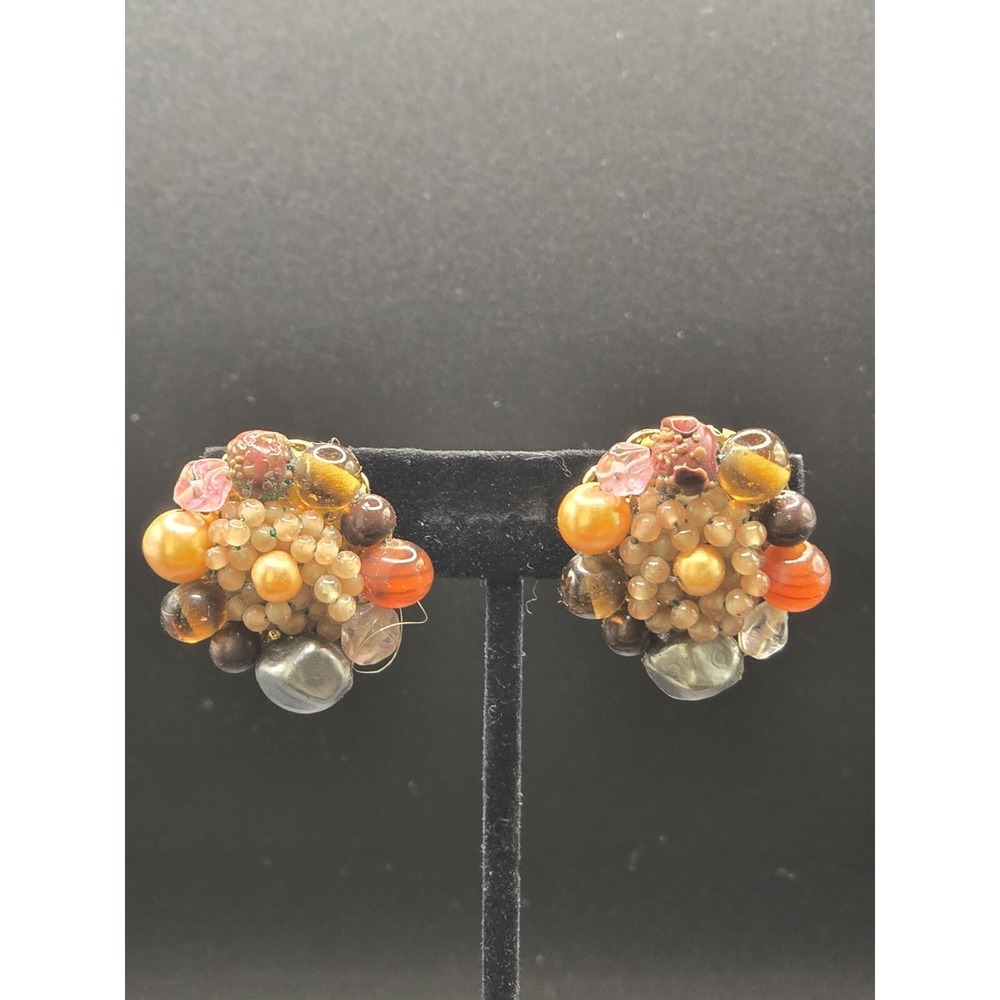 vintage 1960s clip‎ on earrings